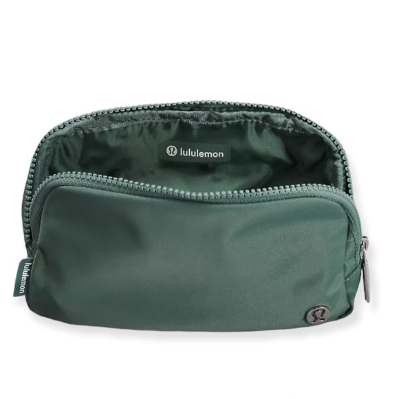 Lululemon Everywhere Belt Bag Tidewater Teal Extended Strap - Picture 2 of 7